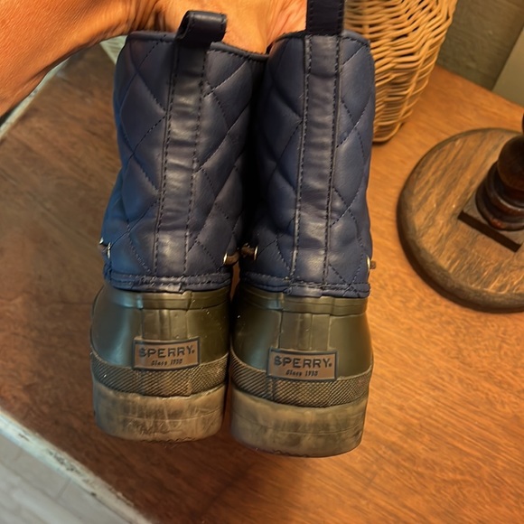 SPERRY TOP-SIDER Gosling Quilted Duck Boot :: size 9 - Picture 6 of 8